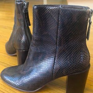 Designer boots 9 | GORGEOUS DOLCE VITA Cognac Snake Print Leather Boots